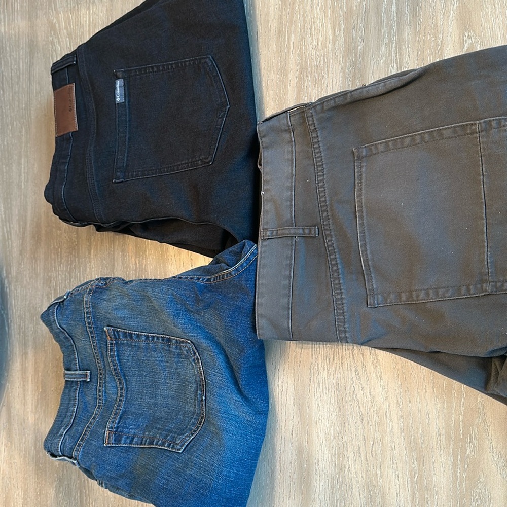 COPY - 2 great pairs of jeans and 1 pair of pants 3 total 40x32 all never worn …